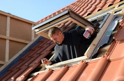 Pose de fenêtres de toit Velux à Brains